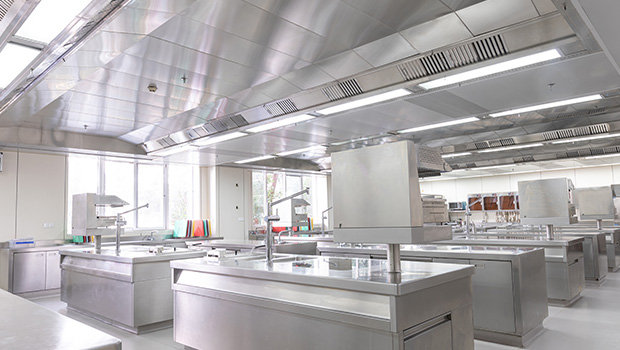 Nanjing Institute of Tourism and Hospitality 3