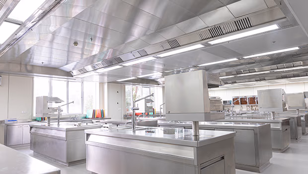 Nanjing Institute of Tourism and Hospitality 3