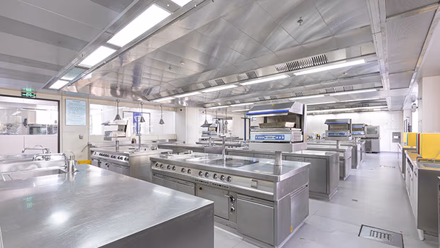 Nanjing Institute of Tourism and Hospitality 5