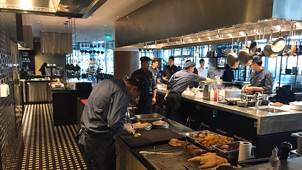 W Shanghai - The Bund 4