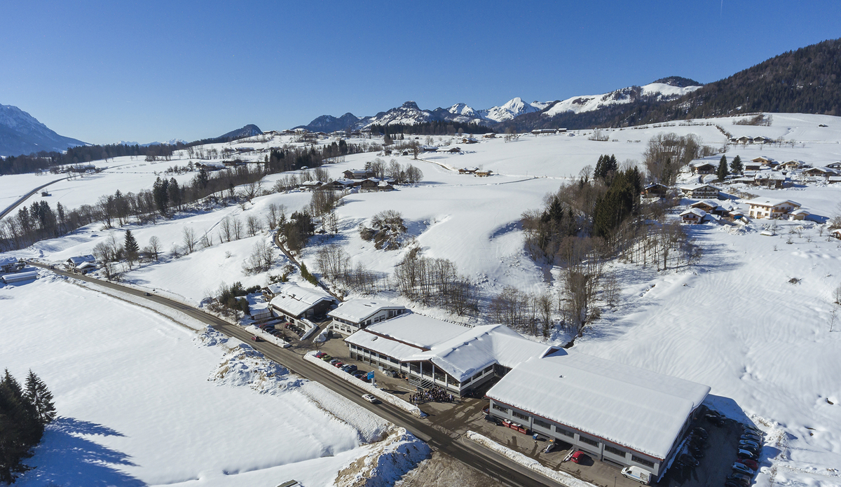德国 - 专精于通风天花烟罩和商用厨房通风