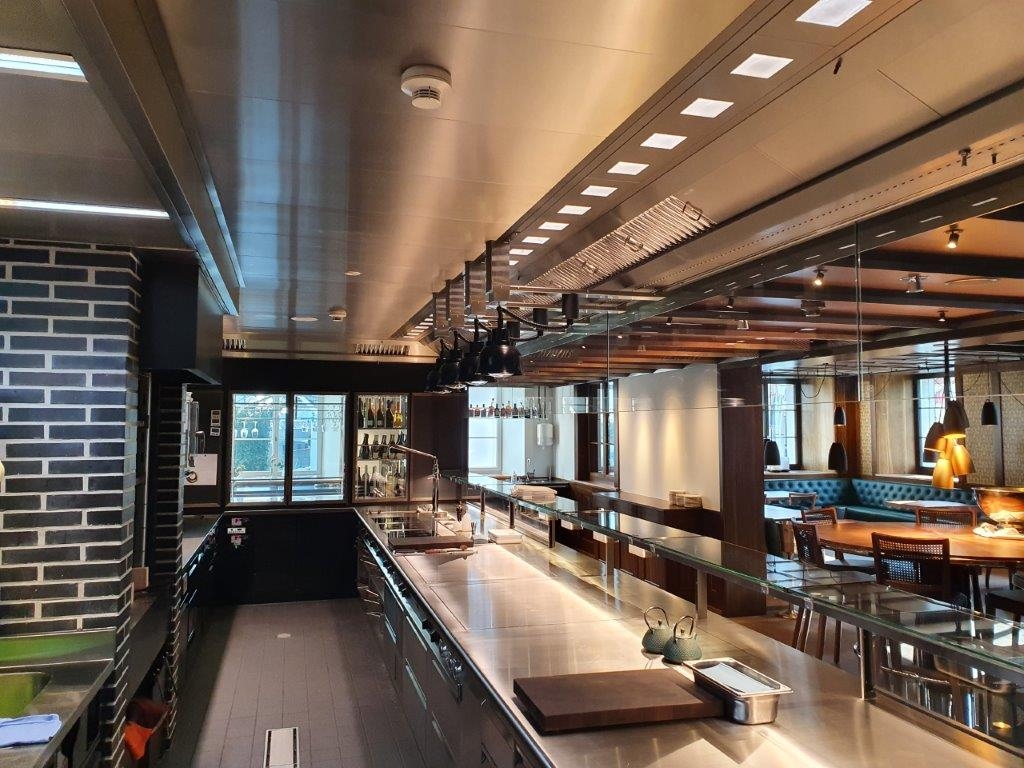 Hotel Caspar | Adler & Oschen, Switzerland