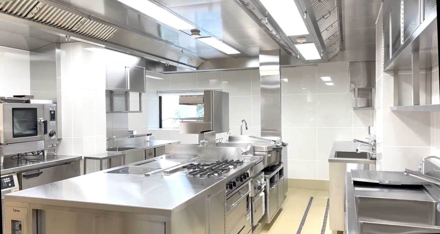 Ristorante Hamasaki, Japan