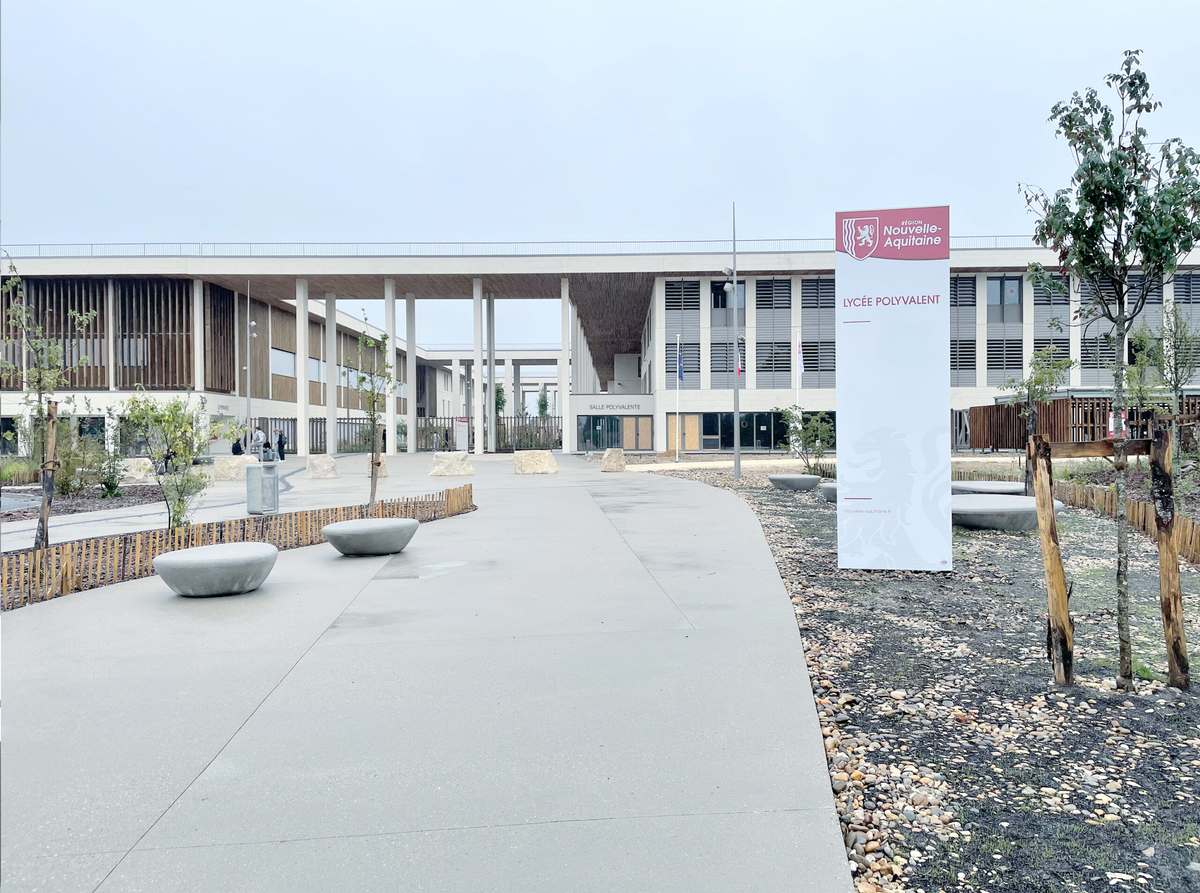 Robert Badinter Polyvalent Secondary School, France