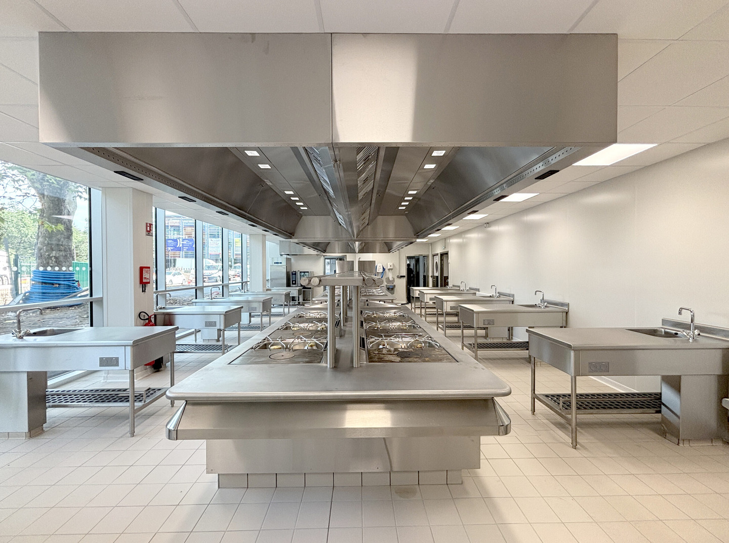Professional culinary training kitchens at CCI Le Mans Sarthe equipped with Halton kitchen ventilation systems in Le Mans, France